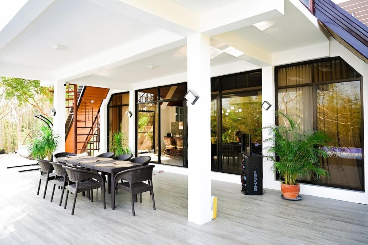 Redwood Cabin Bolinao Екстериор снимка
