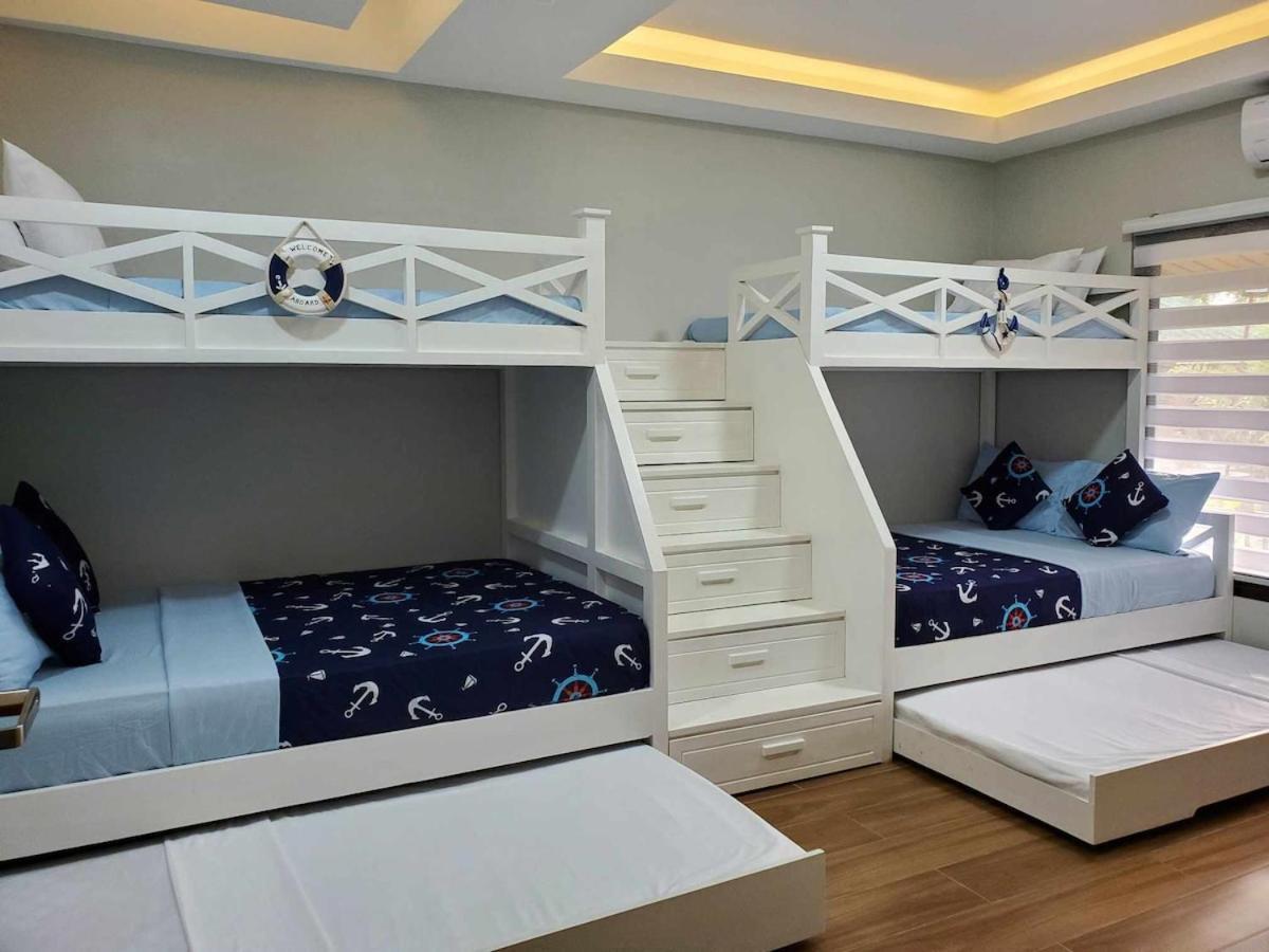 Redwood Cabin Bolinao Екстериор снимка
