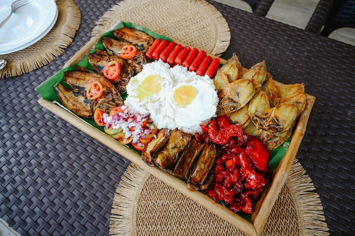 Redwood Cabin Bolinao Екстериор снимка