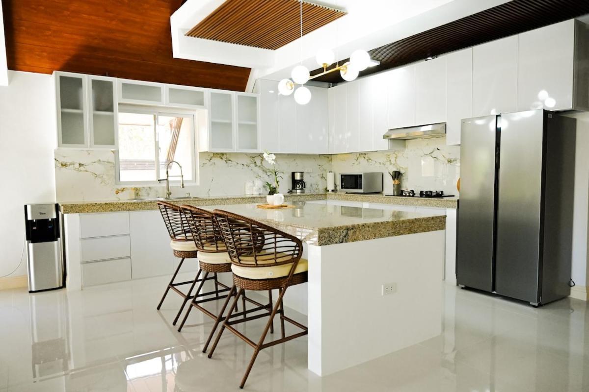 Redwood Cabin Bolinao Екстериор снимка