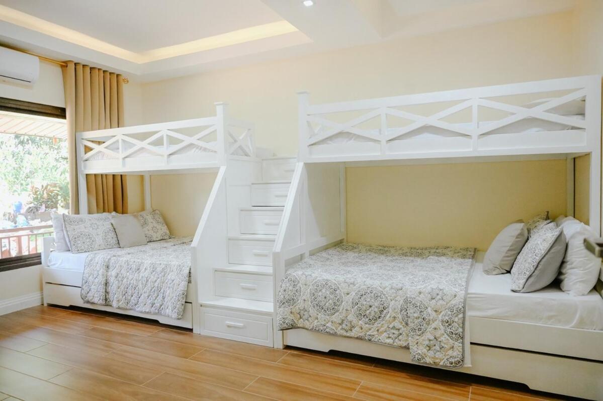 Redwood Cabin Bolinao Екстериор снимка