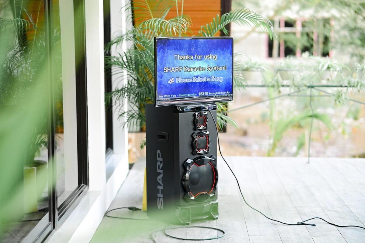 Redwood Cabin Bolinao Екстериор снимка